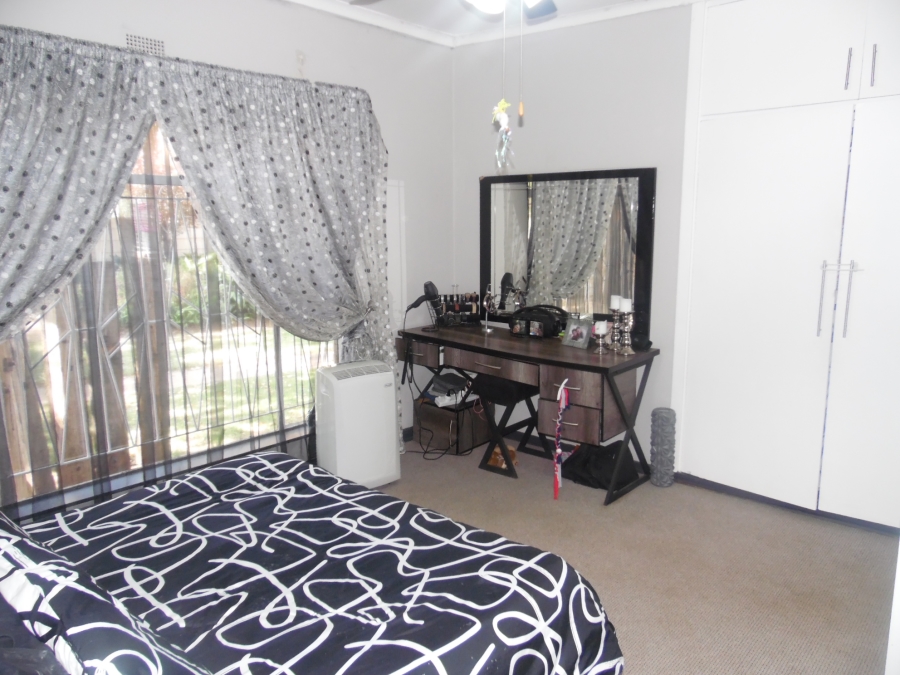 To Let 3 Bedroom Property for Rent in Jim Fouchepark Free State